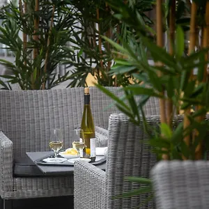 4* Hotel Paradis
